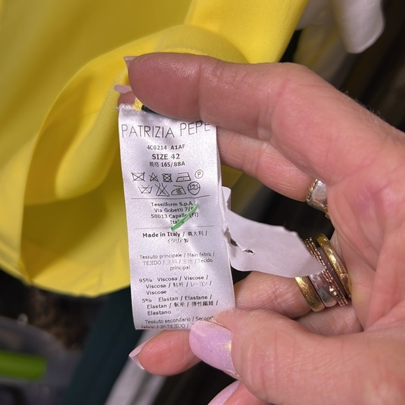 Patrizia Pepe Yellow Silk Short Sleeve Blouse Size 42/US6 - Picture 11 of 15